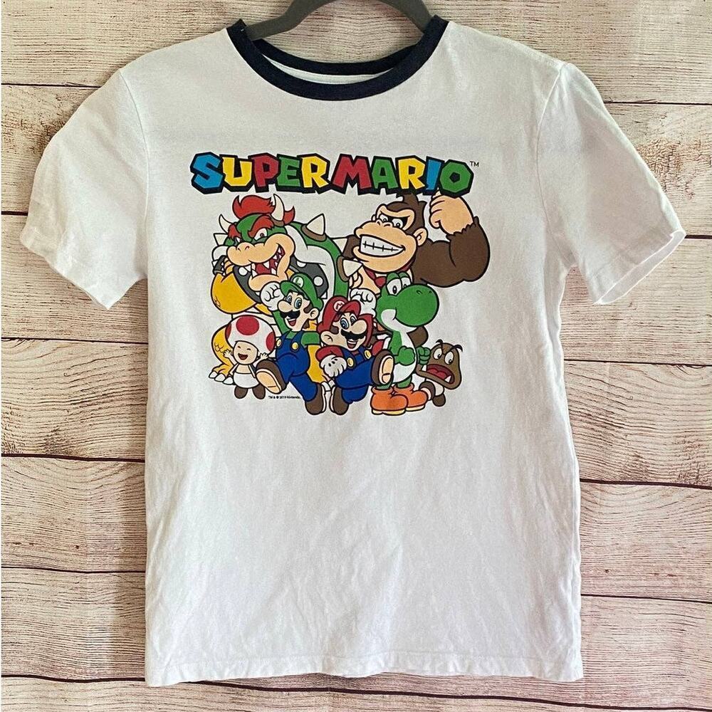 Old Navy Nintendo Super Mario Boys XL Short Sleeve Casual Colorful Graphic Tee